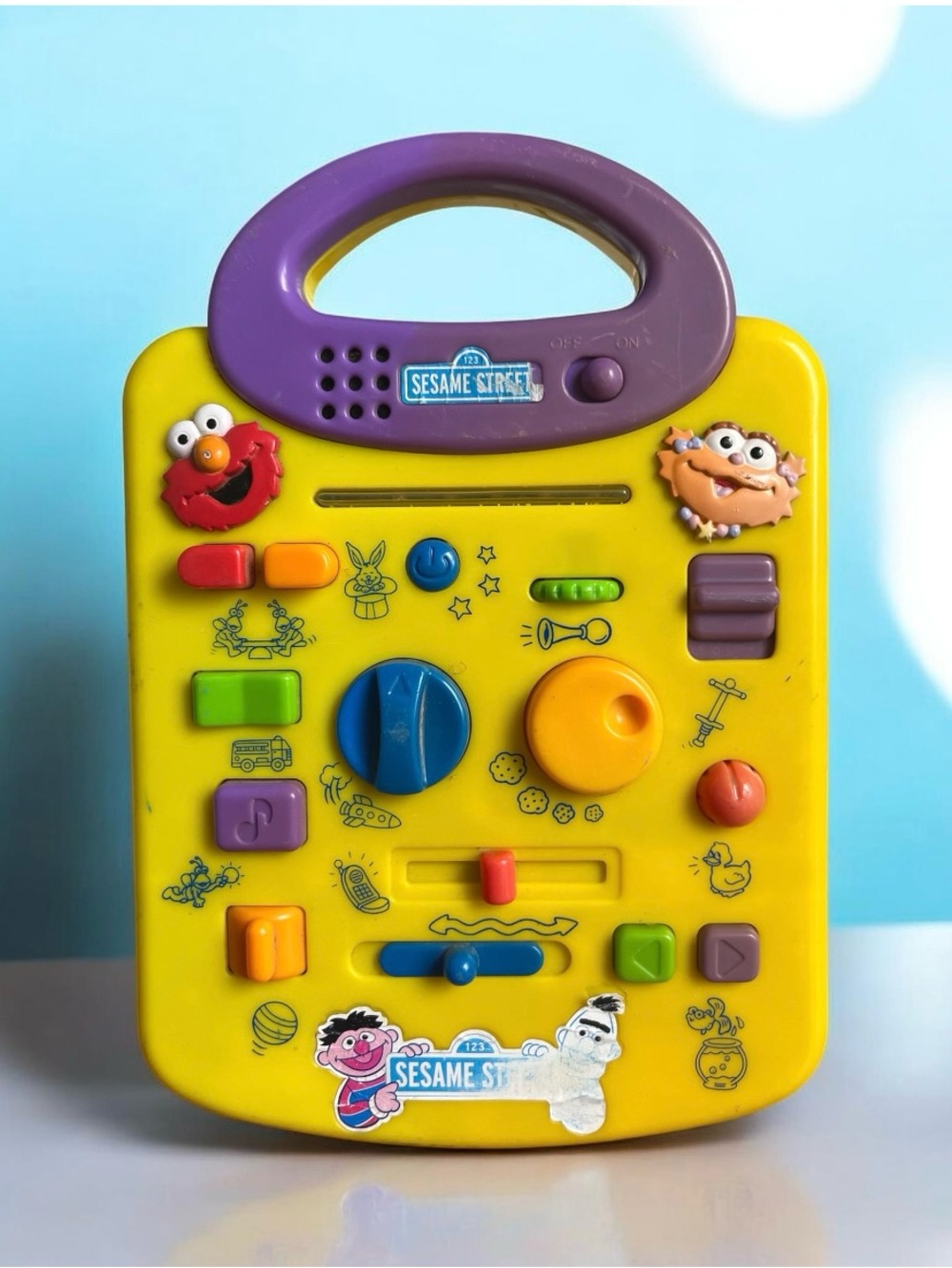 RARE 2000 SESAME STREET ELECTRONIC TOY GIGGLE SOUND STATION BOARD TODDLER